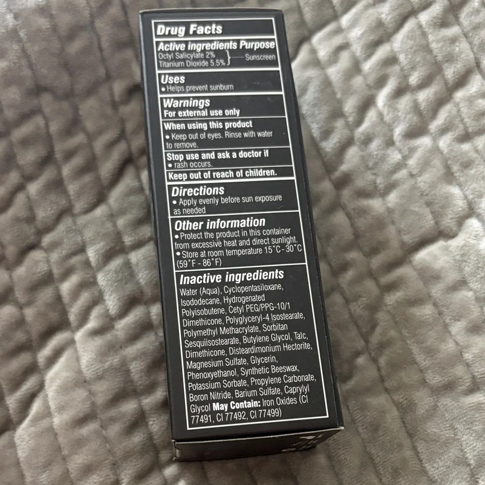 Silk Veil Liquid Foundation with SPF 15 - Black